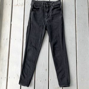American Eagle super stretchy black jeans *short*